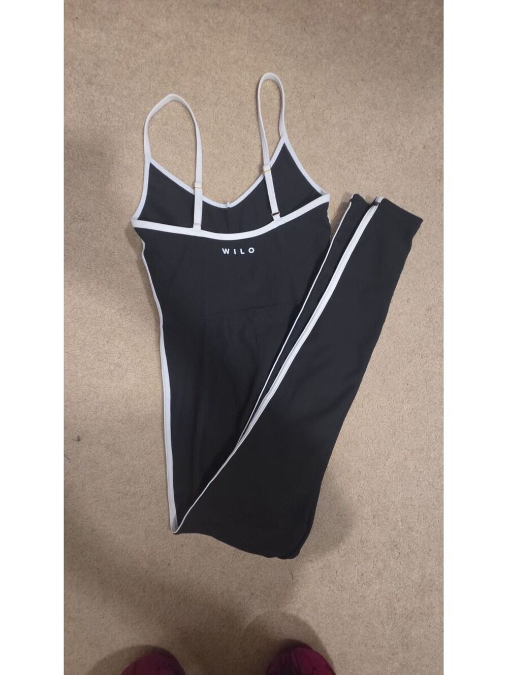 Wilo body suit Black WITH pads with white strips